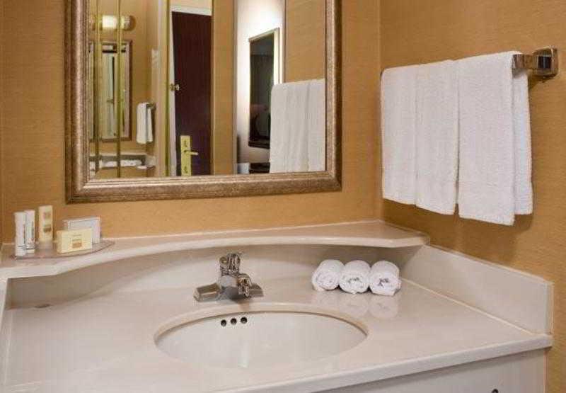 Hotel Courtyard By Marriott Rocky Mount Exterior foto